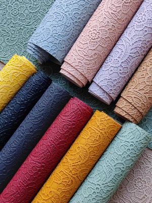 Retro rosado encaje en relieve de cuero de PVC fondo cepillado para bolso de mano caja de embalaje tela decorativa Placemat cuero falso