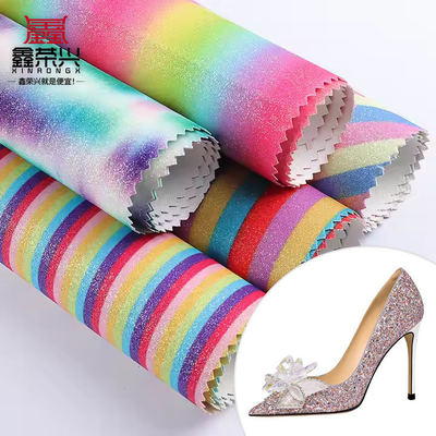 Tejido de arco iris brillante y brillante de PU Cuero sintético para zapatos Bolsas de arco Artesanías Sombreros Tejido de cuero falso