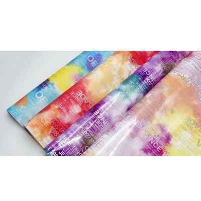 PU Rainbow Letter Print Magazine Diseño de cuero sintético impermeable Tejido de cuero falso para bolsas de equipaje Muebles cosméticos/sofá