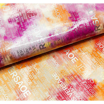 PU Rainbow Letter Print Magazine Diseño de cuero sintético impermeable Tejido de cuero falso para bolsas de equipaje Muebles cosméticos/sofá