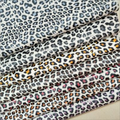 Por mayor Pvc Leopard Impreso Cuero Artificial Sintético para Bolsa Cuaderno Teléfono Cuero de mesa con concha Tejido de cuero falso