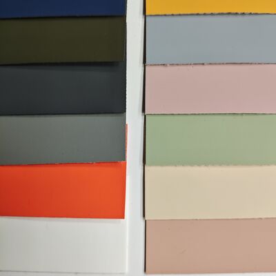 PELÍCULA DE CUERPO MATO Amplia gama de envases Productos de cuero disponibles en PVC PU y semi PU para múltiples usos industriales