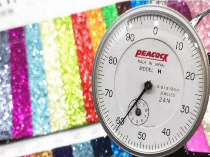 Por mayor PU Glitter en polvo grano de cuero sint&eacute;tico cartera de bolsillo zapatos port&aacute;til tejido de cuero 9